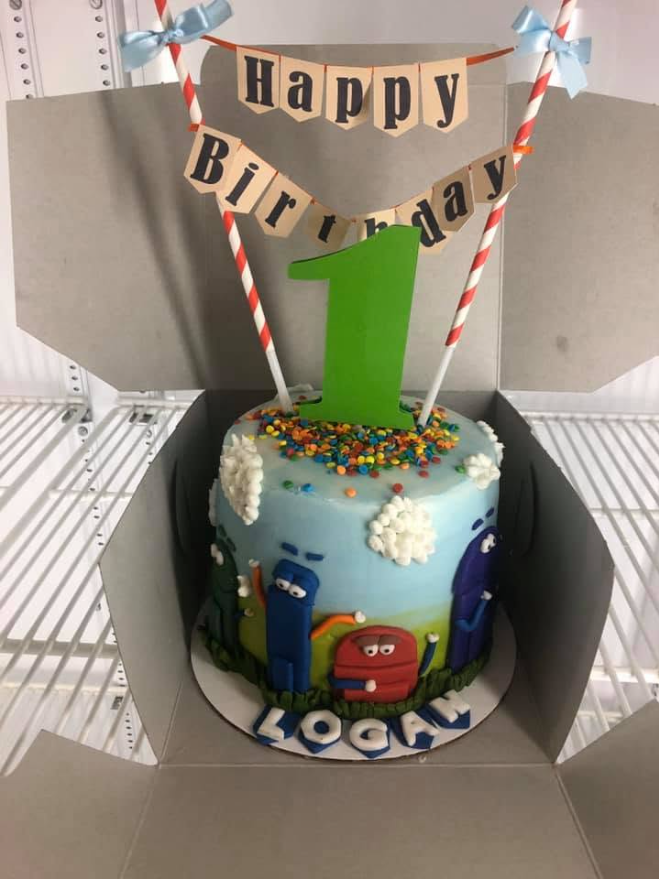 I Am One Ideas Cake · custom cake by Zugar Coma Zweetz