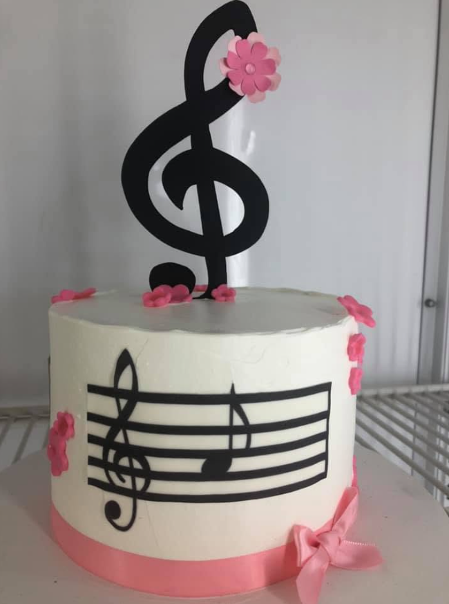 Let The Music Play Cake · custom cake by Zugar Coma Zweetz