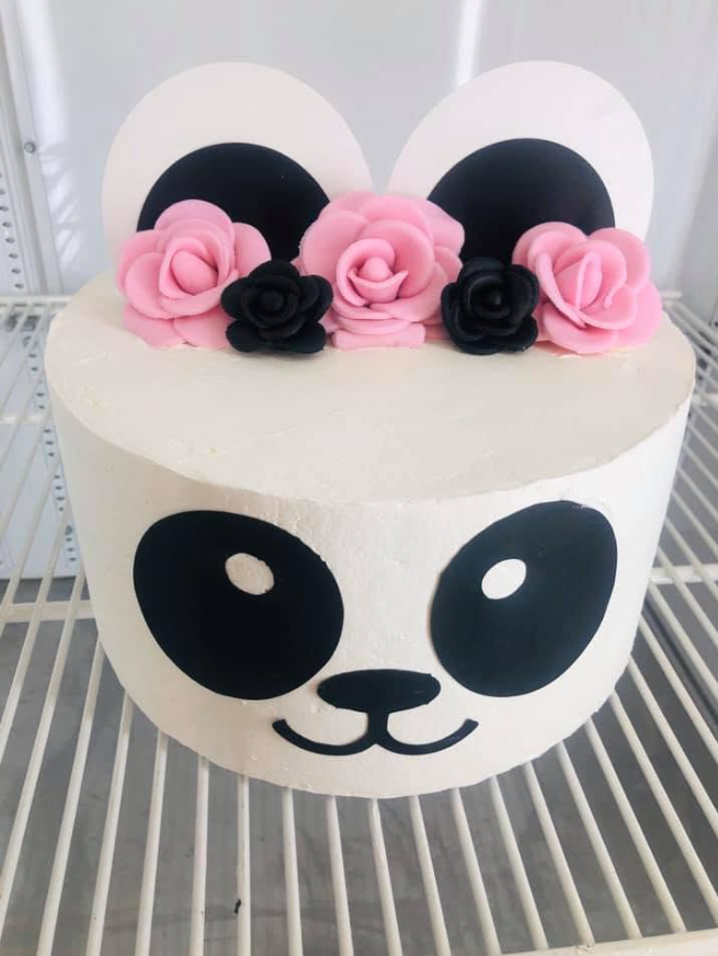 Panda Cake · custom cake by Zugar Coma Zweetz