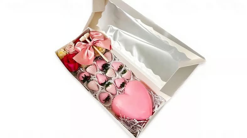 Breakable Chocolate Heart Pink